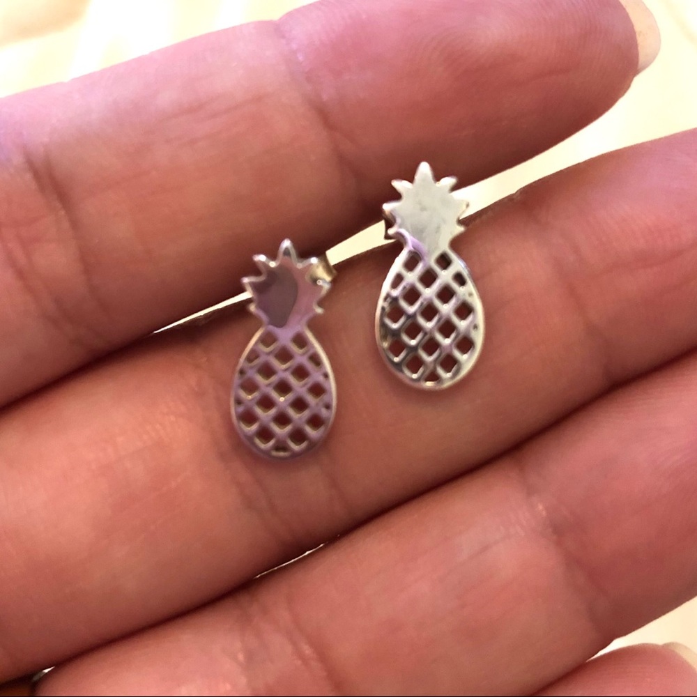 Silver pineapple 🍍 earrings